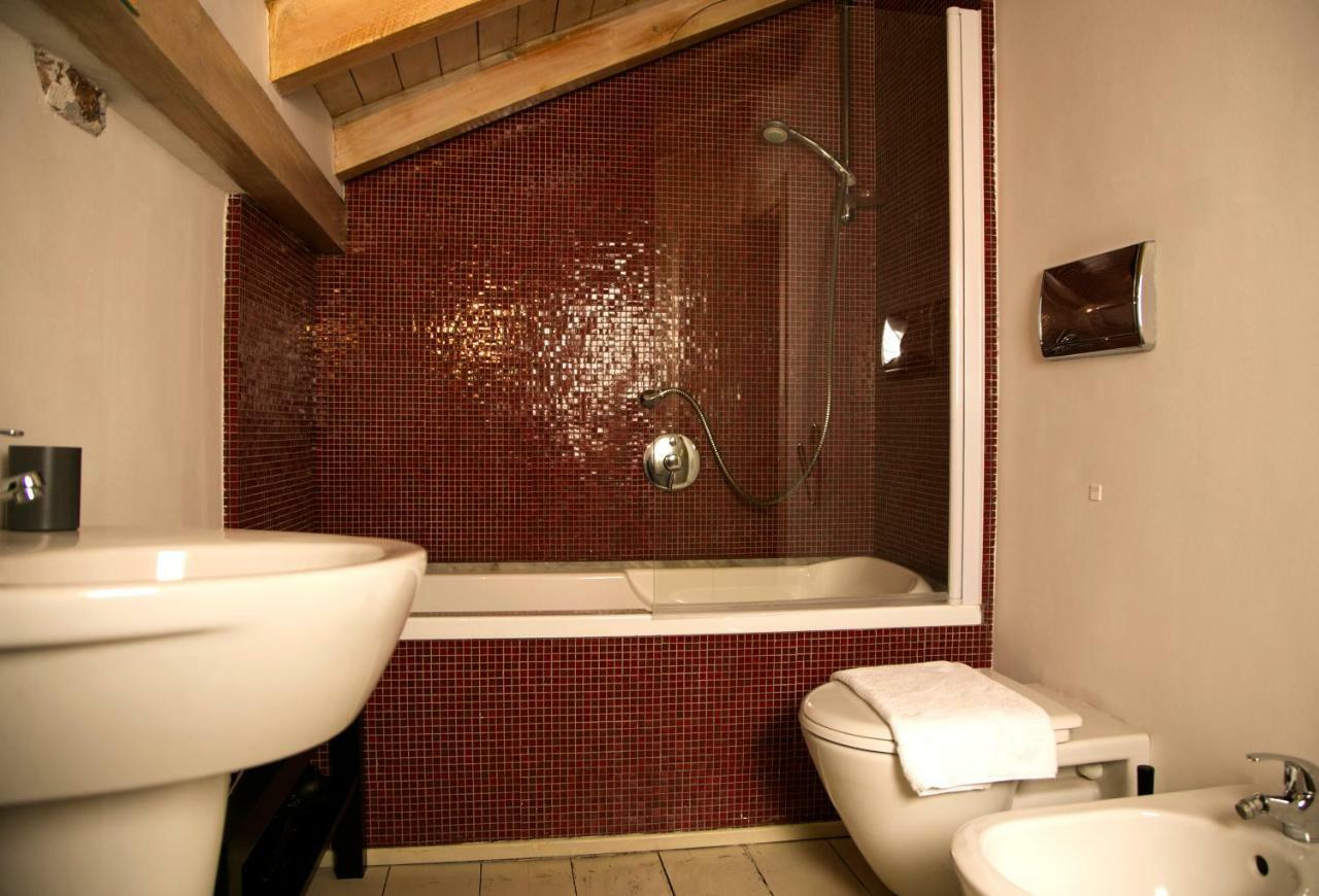 Suittom Apartment Катания Екстериор снимка